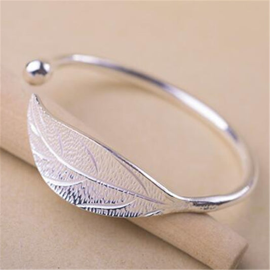 Stunning Silver Leaf Charm Bracelet